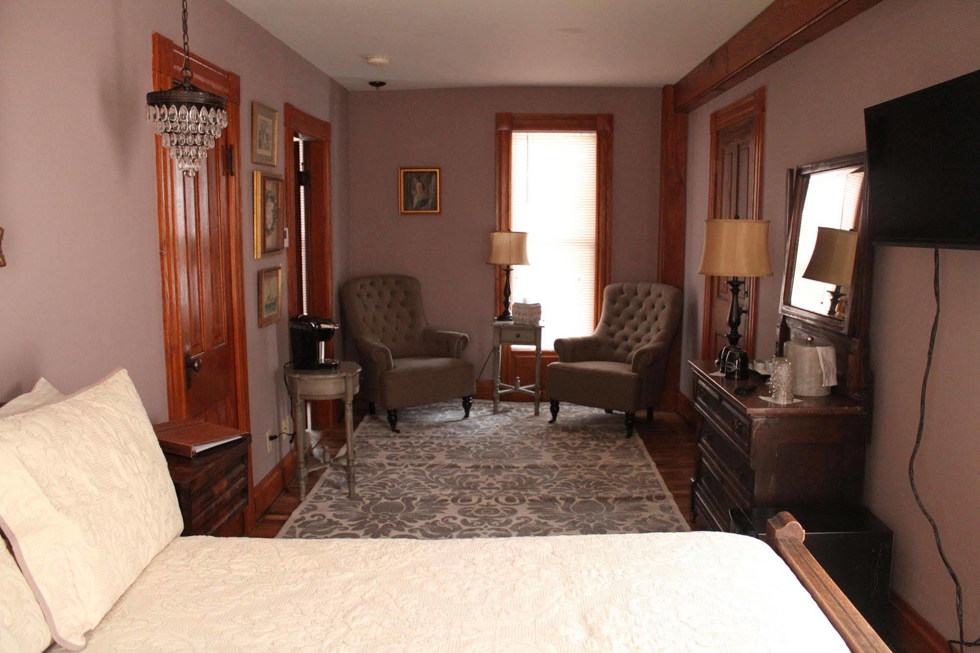 The Buxton Inn Granville Buitenkant foto